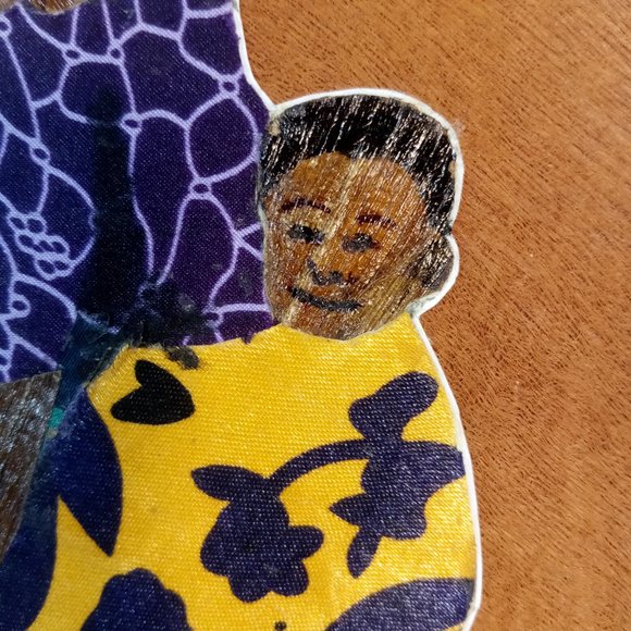 Authentic Handmade African Uganda Art Piece Woman and Child - Picture 5 of 6